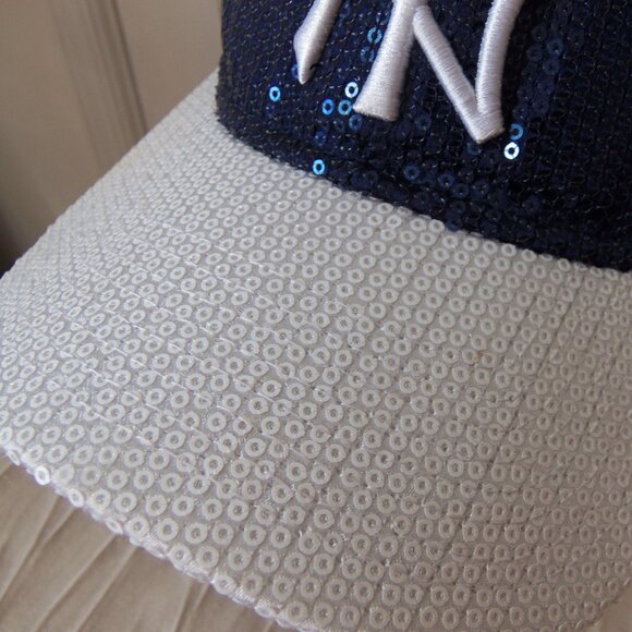 Victoria's Secret Pink New York Yankees Sequin Baseball Cap - Picture 10 of 15